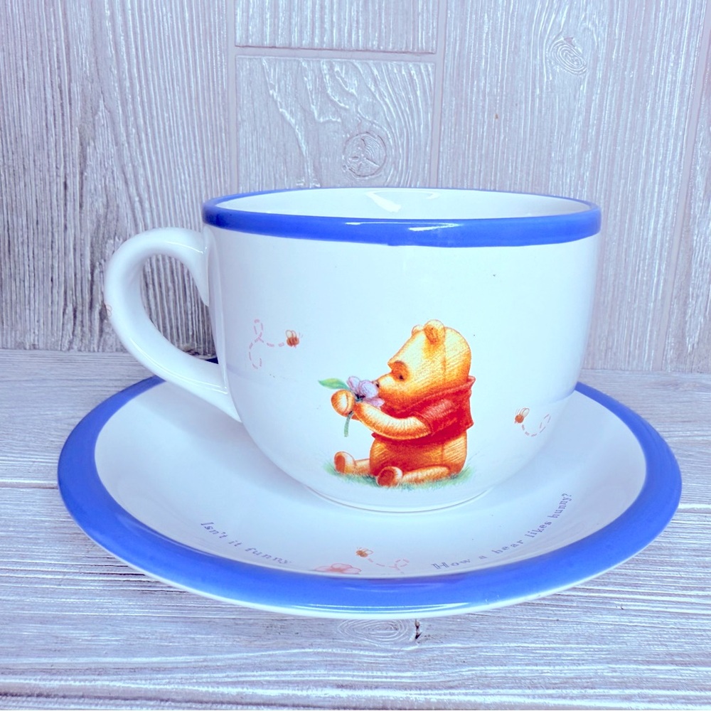 Disney Winnie the Pooh Simply Pooh Large Mug / Cup soup bowl and Saucer Set